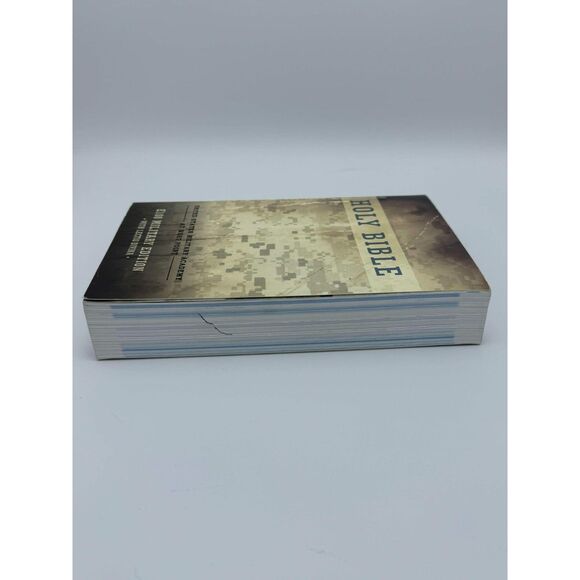 Holy Bible E100 Military Edition New American Version W/ Lectio Divina paperback - Picture 4 of 7